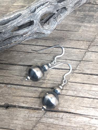 Ear: Navajo pearls: 3, 6, 12mm, ss earwire by Myra Gadson